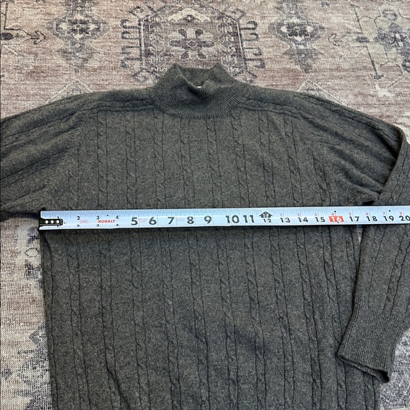 Vintage 100% cashmere cullin hills Gray Cable Knit Sweater sz small - Picture 4 of 5